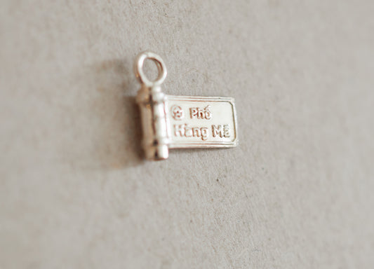 Pho Hang ma street sign