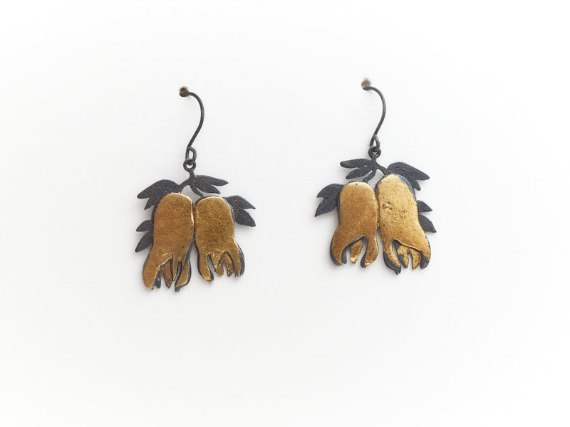 FEATURED PIECES