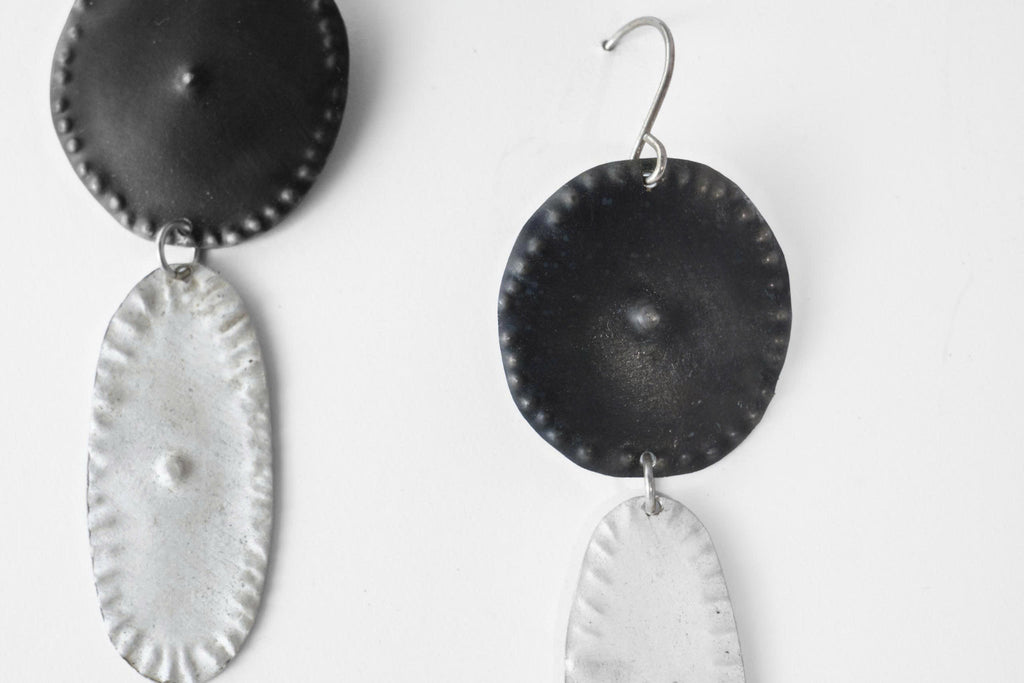 Titi Noir Earrings No.1