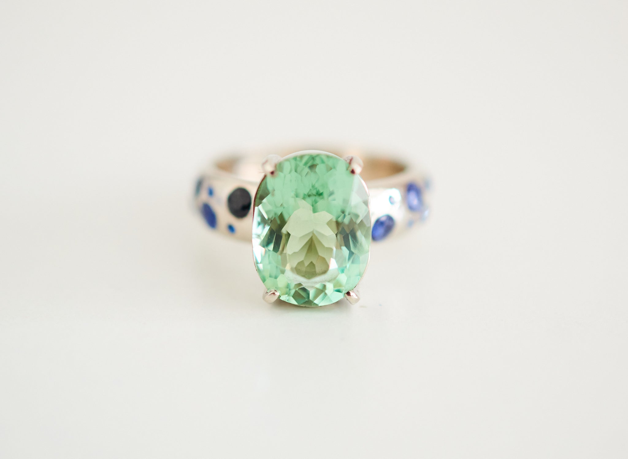 Apatite, Saphire and White Gold - AURIENT GOLD
