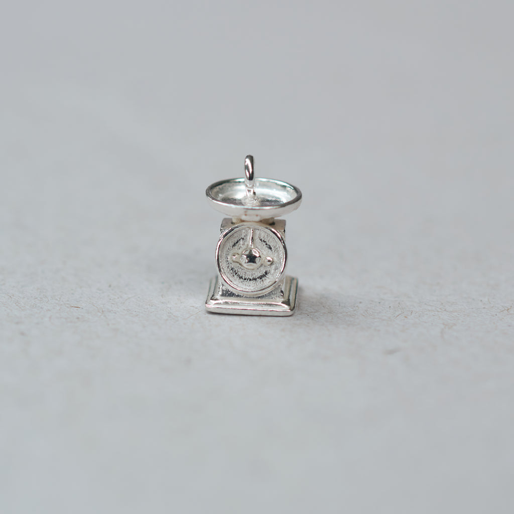 Veggie Market Green Scale Charm - AURIENT GOLD