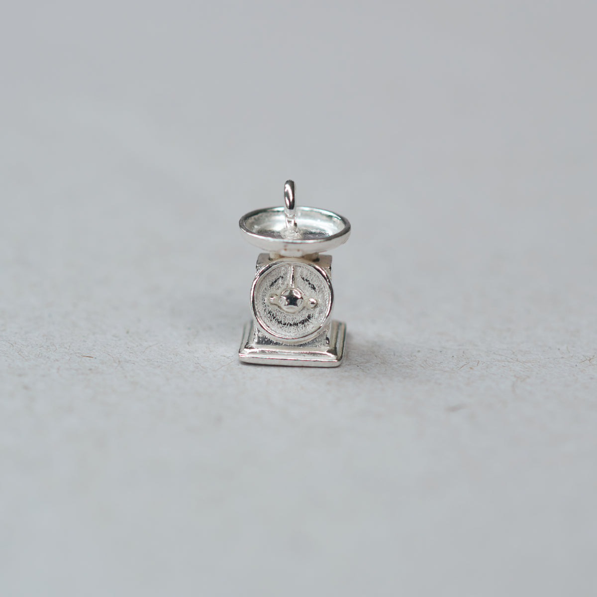 Veggie Market Green Scale Charm - AURIENT GOLD