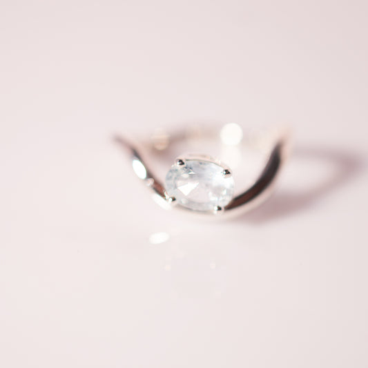 Ebb Ring with aquamarine in Sterling Silver