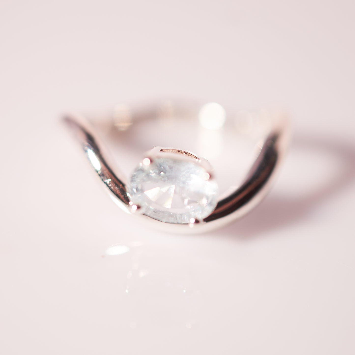 Ebb Ring with aquamarine in white gold