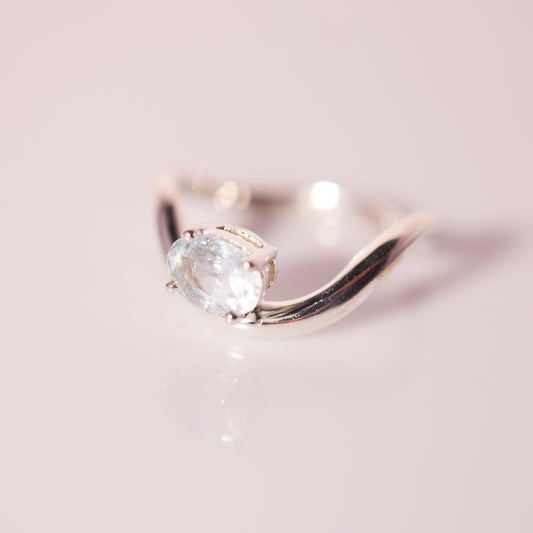 Ebb Ring with aquamarine in white gold
