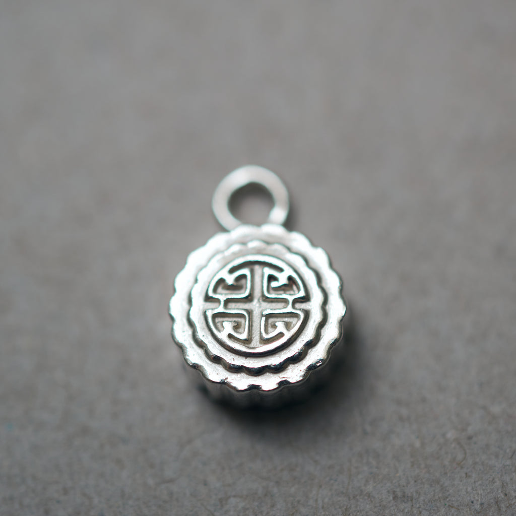 Moon Cake Charm - AURIENT GOLD