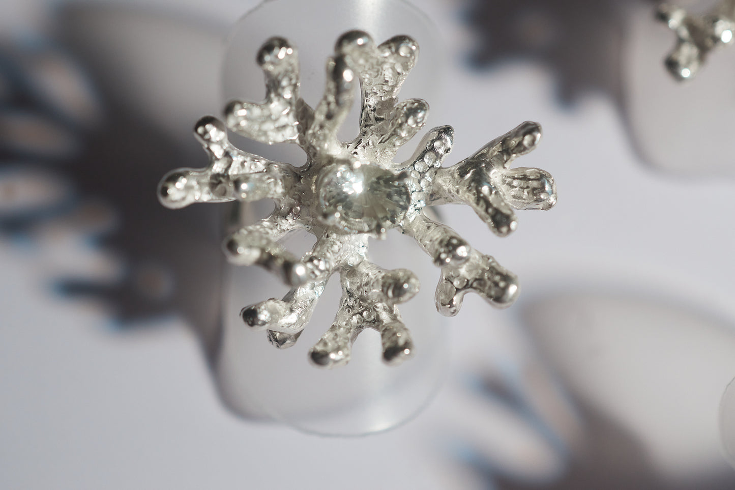 Silver Coral Ring 6x8mm Green Amethyst