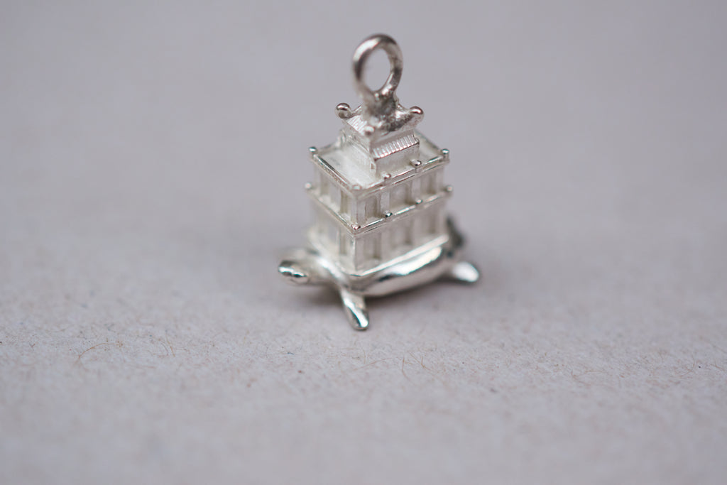 Hoan Kiem Turtle Tower Charm - AURIENT GOLD
