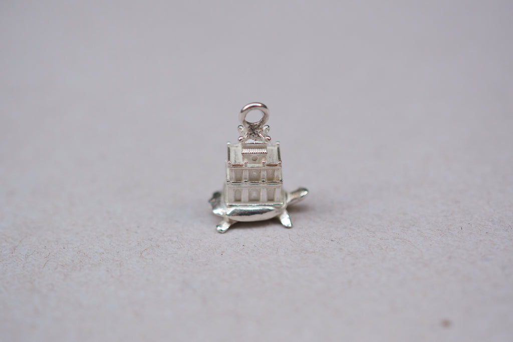 Hoan Kiem Turtle Tower Charm - AURIENT GOLD