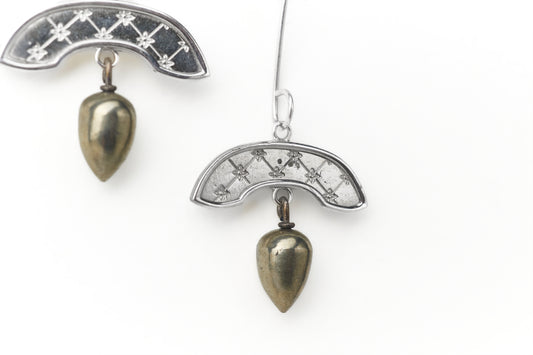 Khanh Earrings with Hemetite Drop