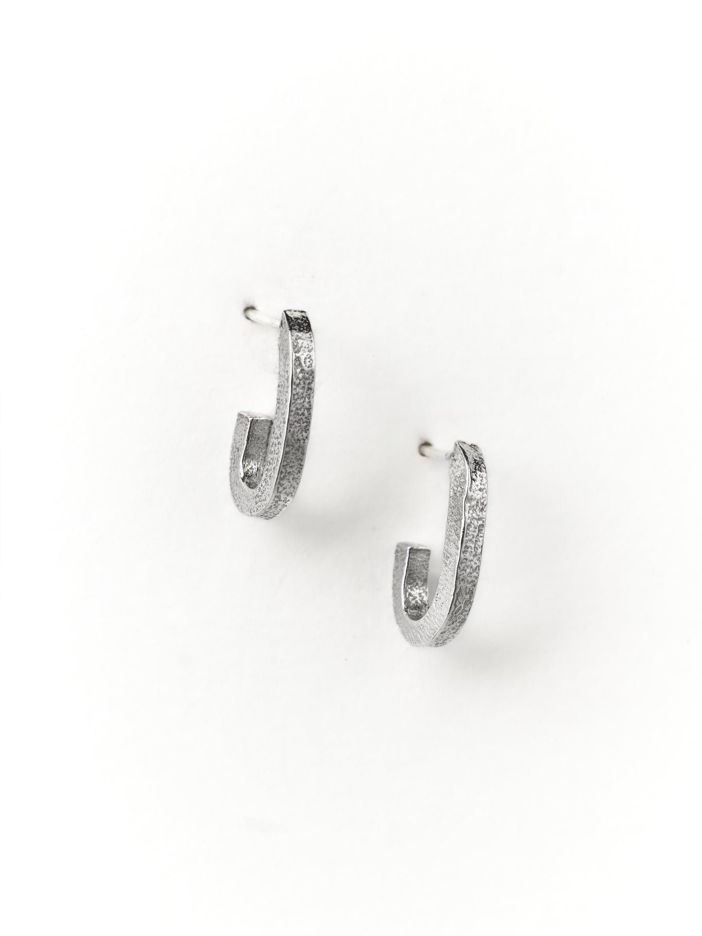 GEO U-Shape Studs Small