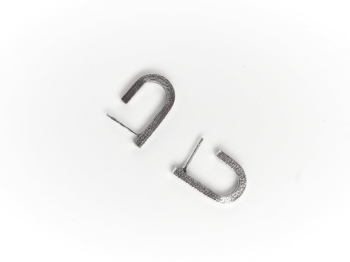 Ky Ha U-Shape Studs Large