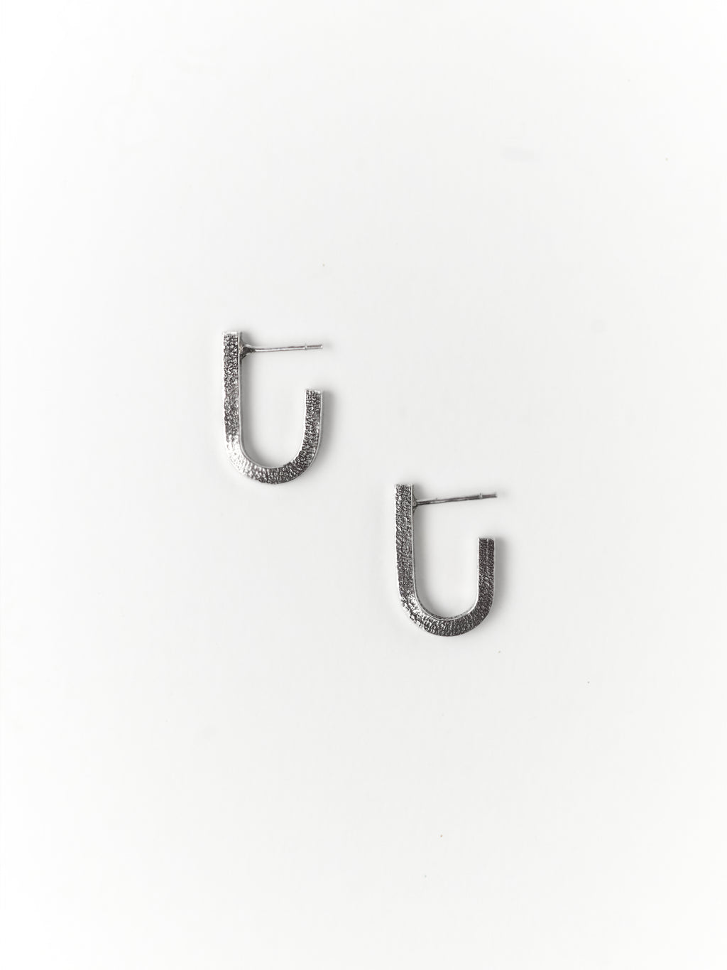 Ky Ha U-Shape Studs Large