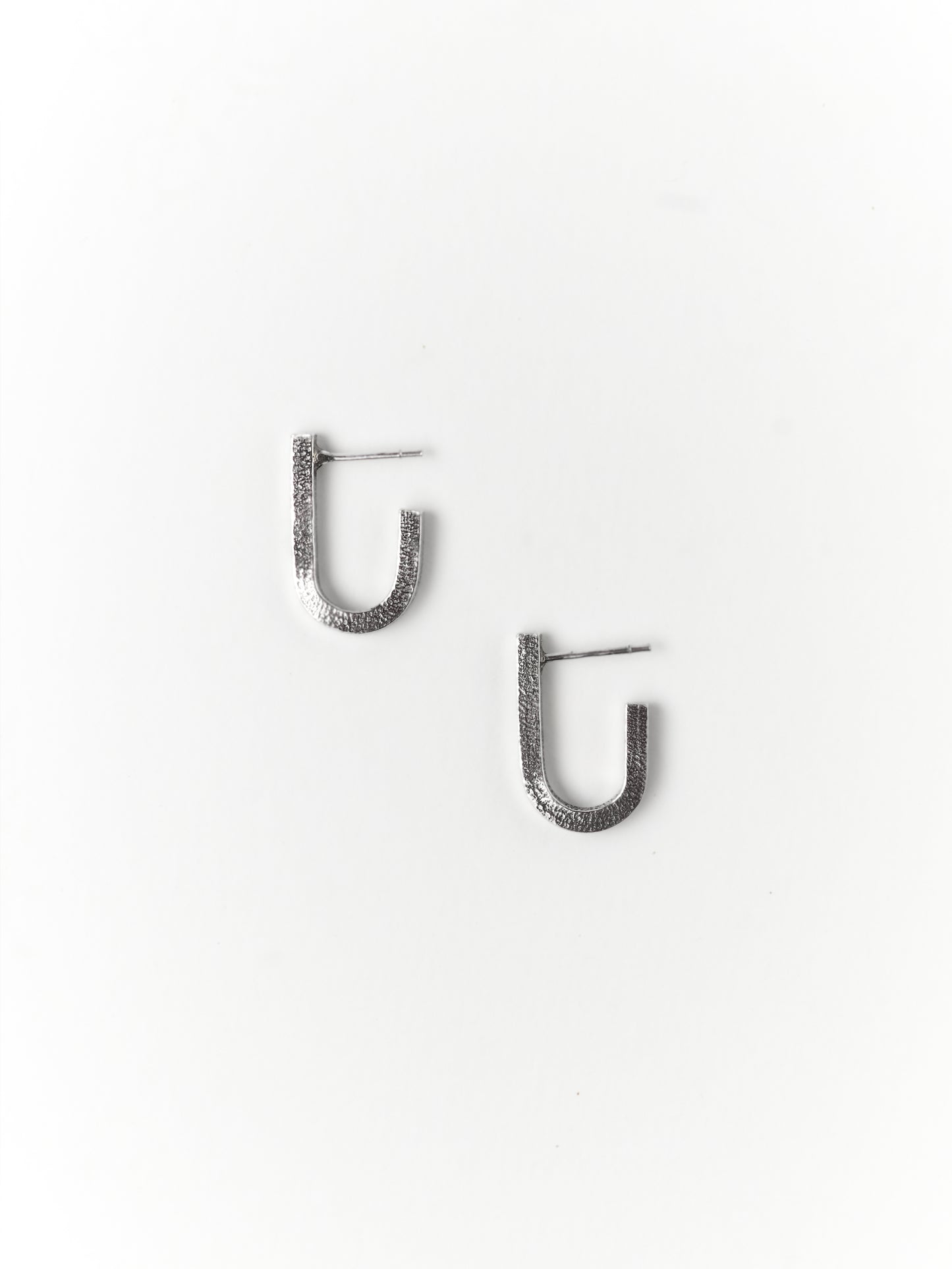 GEO U-Shape Studs Large