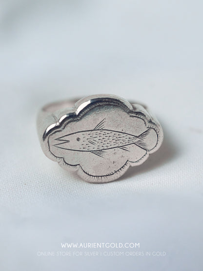 Fish signet ring