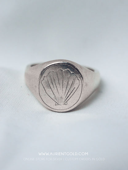Shell signet ring