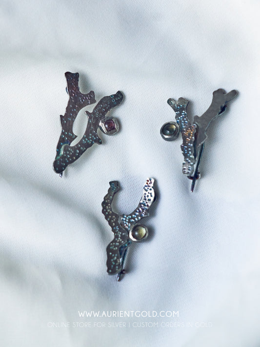 Coral Brooch with Sapphire