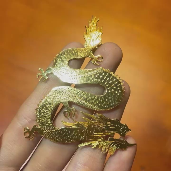 Bông tai hình rồng